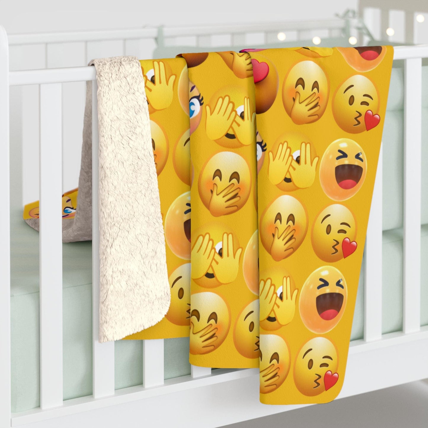 Soft Emoji Sherpa Fleece Throw Blanket: Cozy Plush Decor for Kids, Teens & Dorm Rooms